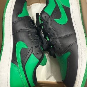 Jordan 1 Low Lucky Green